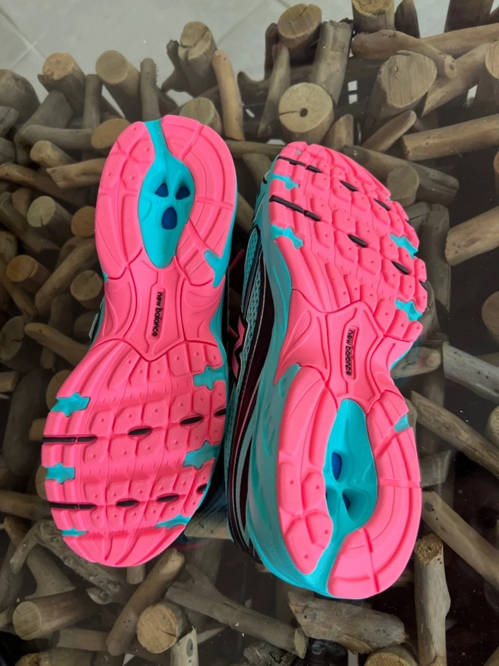 NEW BALANCE 740 Running Sneakers